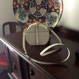 Cross body purse